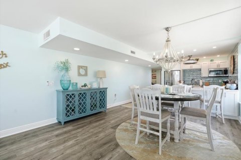 Copropriété à vendre à Madeira Beach, Floride: 2 chambres, 122.63 m2 № 2330135 - photo 18