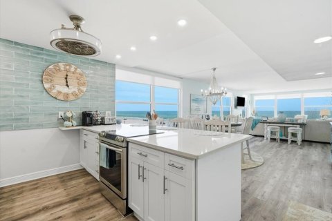 Copropriété à vendre à Madeira Beach, Floride: 2 chambres, 122.63 m2 № 2330135 - photo 8