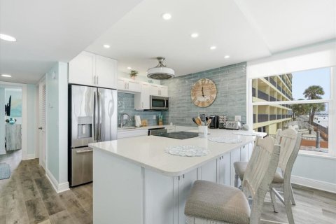 Copropriété à vendre à Madeira Beach, Floride: 2 chambres, 122.63 m2 № 2330135 - photo 9