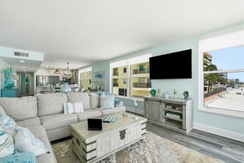 Copropriété à vendre à Madeira Beach, Floride: 2 chambres, 122.63 m2 № 2330135 - photo 26