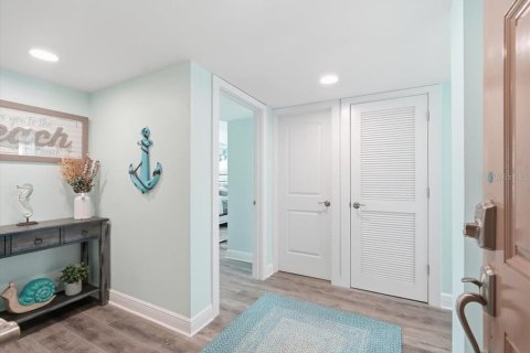 Copropriété à vendre à Madeira Beach, Floride: 2 chambres, 122.63 m2 № 2330135 - photo 6