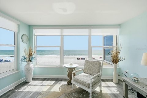 Copropriété à vendre à Madeira Beach, Floride: 2 chambres, 122.63 m2 № 2330135 - photo 27