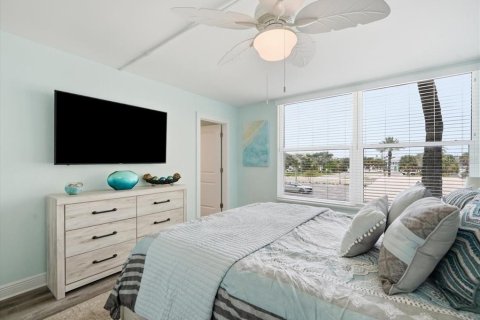 Copropriété à vendre à Madeira Beach, Floride: 2 chambres, 122.63 m2 № 2330135 - photo 29