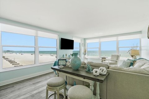 Copropriété à vendre à Madeira Beach, Floride: 2 chambres, 122.63 m2 № 2330135 - photo 22