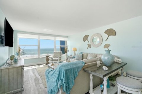 Copropriété à vendre à Madeira Beach, Floride: 2 chambres, 122.63 m2 № 2330135 - photo 23