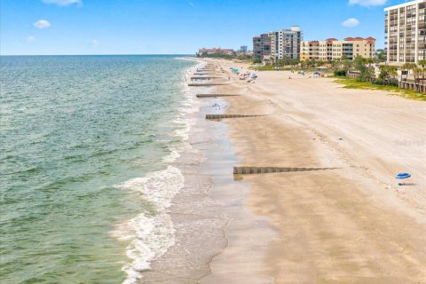 Copropriété à vendre à Madeira Beach, Floride: 2 chambres, 122.63 m2 № 2330135 - photo 5