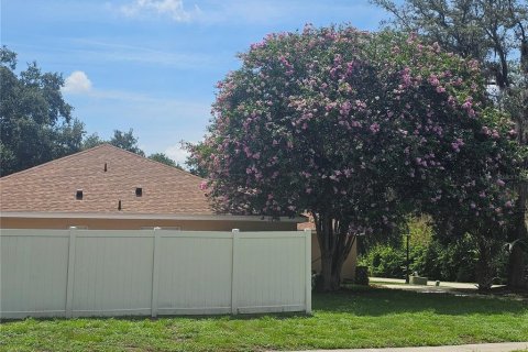 House in Leesburg, Florida 3 bedrooms, 183.85 sq.m. № 2133979 - photo 11