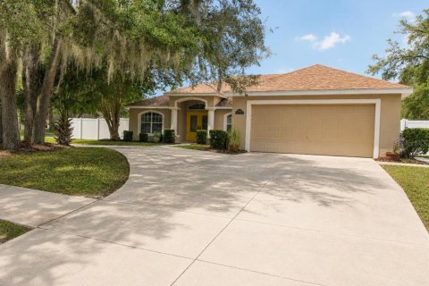 Casa en Leesburg, Florida 3 dormitorios, 183.85 m2 № 2133979