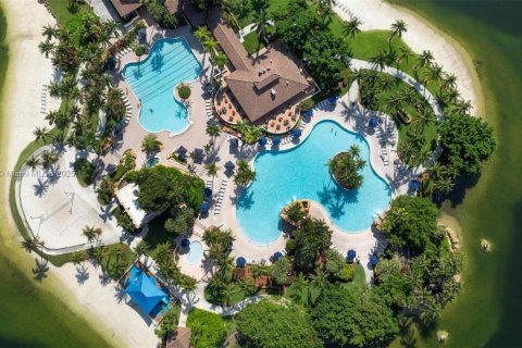 Villa ou maison à vendre à Doral, Floride: 4 chambres, 229.28 m2 № 1968531 - photo 3