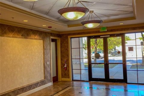 Propiedad comercial en alquiler en North Port, Florida, 450.02 m2 № 1026045 - foto 10