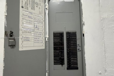 Villa ou maison à vendre à Miami Gardens, Floride: 3 chambres, 100.06 m2 № 1971164 - photo 15