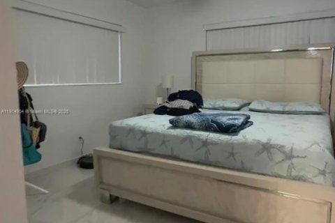 Villa ou maison à vendre à Miami Gardens, Floride: 3 chambres, 100.06 m2 № 1971164 - photo 10