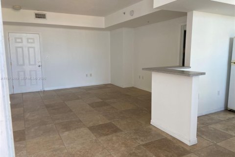 Appartement à louer à Miami, Floride: 2 chambres, 83.33 m2 № 2032650 - photo 5