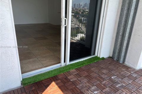 Appartement à louer à Miami, Floride: 2 chambres, 83.33 m2 № 2032650 - photo 12