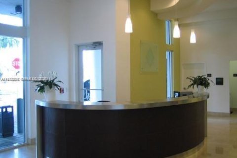 Appartement à louer à Miami, Floride: 2 chambres, 83.33 m2 № 2032650 - photo 16