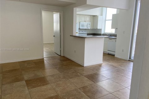Appartement à louer à Miami, Floride: 2 chambres, 83.33 m2 № 2032650 - photo 4