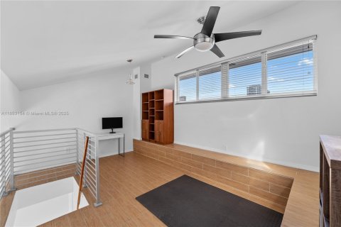 Condominio en venta en North Miami Beach, Florida, 3 dormitorios, 174.66 m2 № 1871601 - foto 14