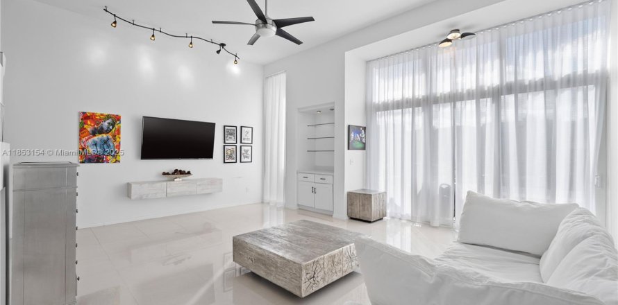 Condominio en North Miami Beach, Florida, 3 dormitorios  № 1871601