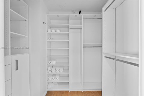 Condominio en venta en North Miami Beach, Florida, 3 dormitorios, 174.66 m2 № 1871601 - foto 13