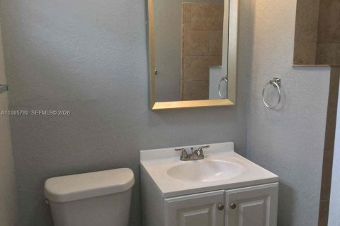 Снять в аренду виллу или дом в Майами-Гарденс, Флорида 3 спальни, 153.2м2, № 2060293 - фото 13