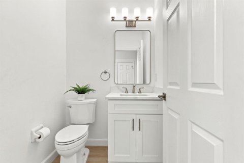 Casa en venta en Orlando, Florida, 6 dormitorios, 451.23 m2 № 2393371 - foto 24
