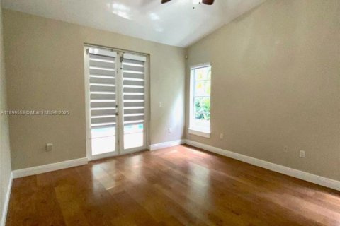 Снять в аренду виллу или дом в Майами-Лейкс, Флорида 4 спальни, 234.39м2, № 1957138 - фото 18