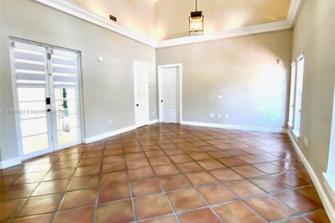 Снять в аренду виллу или дом в Майами-Лейкс, Флорида 4 спальни, 234.39м2, № 1957138 - фото 13