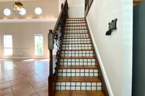 Снять в аренду виллу или дом в Майами-Лейкс, Флорида 4 спальни, 234.39м2, № 1957138 - фото 17