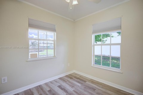 House in Sebring, Florida 3 bedrooms, 171.59 sq.m. № 2046454 - photo 7