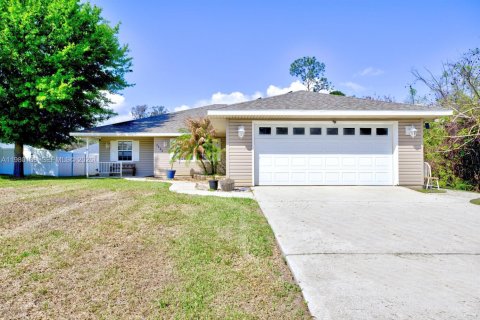 House in Sebring, Florida 3 bedrooms, 171.59 sq.m. № 2046454 - photo 3