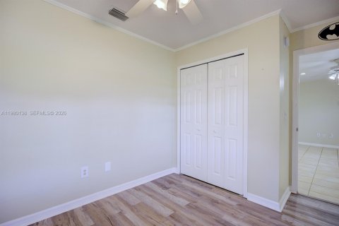 House in Sebring, Florida 3 bedrooms, 171.59 sq.m. № 2046454 - photo 8