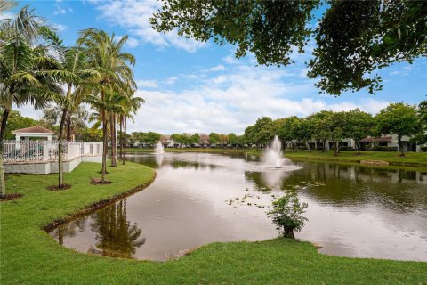 Снять в аренду таунхаус в Ривьера-Бич, Флорида 3 спальни, 116.96м2, № 2004870 - фото 29