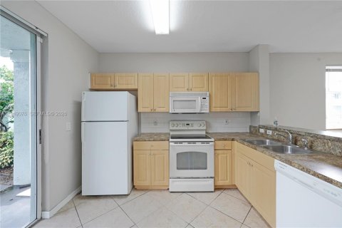 Снять в аренду таунхаус в Ривьера-Бич, Флорида 3 спальни, 116.96м2, № 2004870 - фото 5