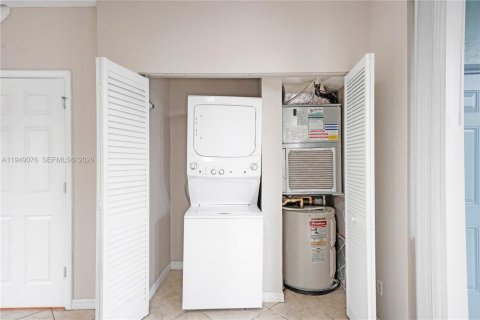 Снять в аренду таунхаус в Ривьера-Бич, Флорида 3 спальни, 116.96м2, № 2004870 - фото 8