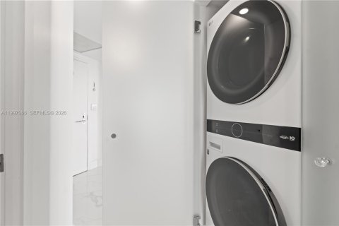 Copropriété à louer à Aventura, Floride: 2 chambres, 126.44 m2 № 2060793 - photo 17