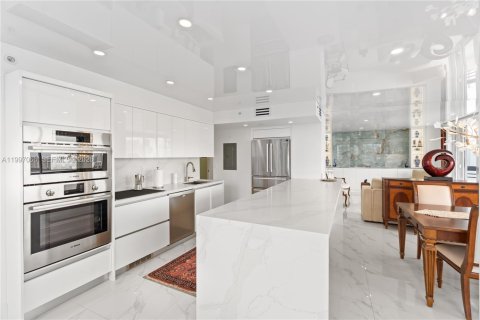 Copropriété à louer à Aventura, Floride: 2 chambres, 126.44 m2 № 2060793 - photo 11