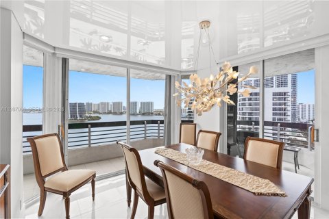 Copropriété à louer à Aventura, Floride: 2 chambres, 126.44 m2 № 2060793 - photo 8