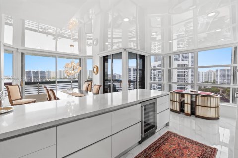 Copropriété à louer à Aventura, Floride: 2 chambres, 126.44 m2 № 2060793 - photo 13