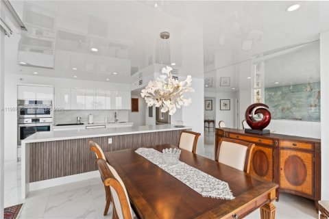 Copropriété à louer à Aventura, Floride: 2 chambres, 126.44 m2 № 2060793 - photo 9