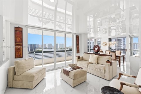 Copropriété à louer à Aventura, Floride: 2 chambres, 126.44 m2 № 2060793 - photo 6