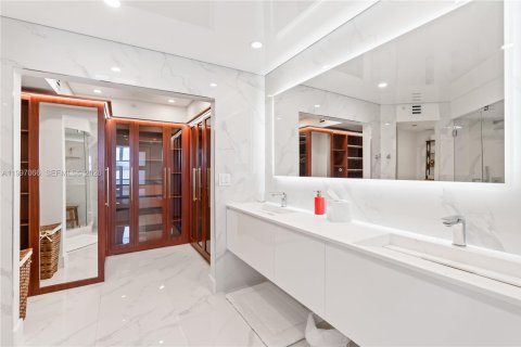 Copropriété à louer à Aventura, Floride: 2 chambres, 126.44 m2 № 2060793 - photo 27