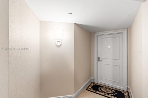 Copropriété à louer à Aventura, Floride: 2 chambres, 126.44 m2 № 2060793 - photo 4