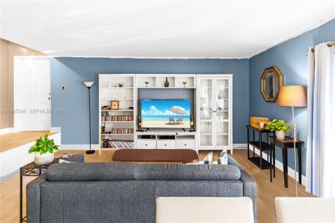 Copropriété à vendre à Davie, Floride: 2 chambres, 111.48 m2 № 2028336 - photo 8