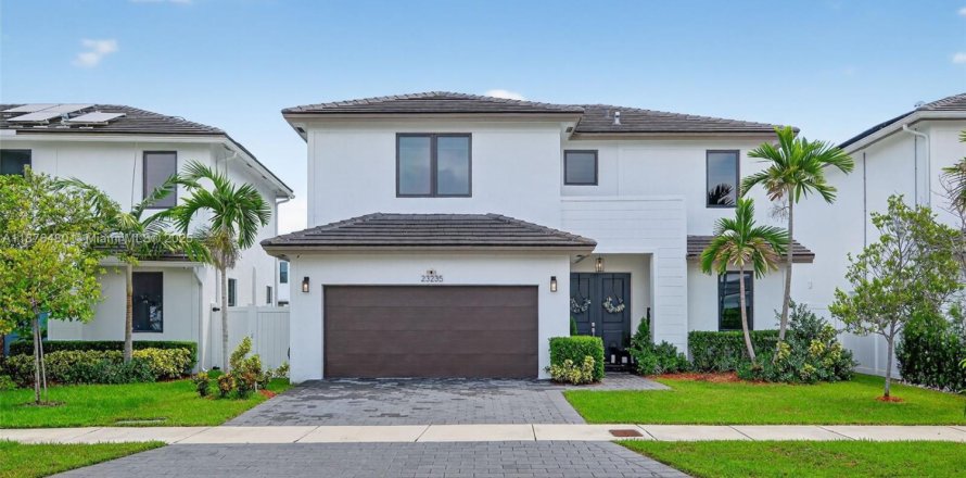 Casa en Miami, Florida 4 dormitorios, 237.46 m2 № 1924281