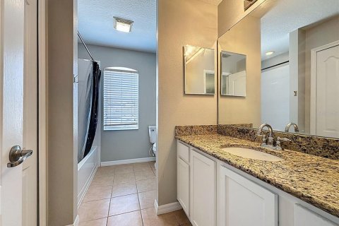House in Davenport, Florida 5 bedrooms, 299.24 sq.m. № 1757173 - photo 30
