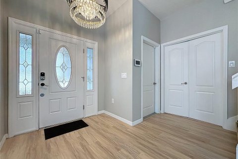 House in Davenport, Florida 5 bedrooms, 299.24 sq.m. № 1757173 - photo 5