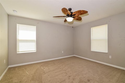 Casa en venta en Groveland, Florida, 5 dormitorios, 285.3 m2 № 2094557 - foto 18