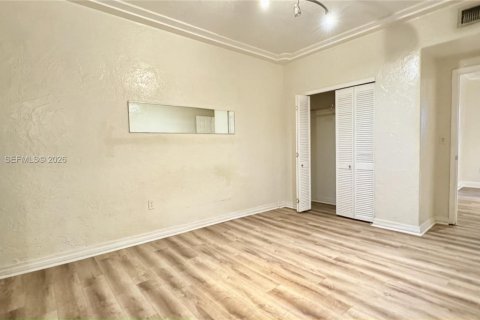 Condominio en alquiler en Miami Beach, Florida, 2 dormitorios, 82.68 m2 № 2041513 - foto 16