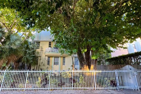Condominio en alquiler en Miami Beach, Florida, 2 dormitorios, 82.68 m2 № 2041513 - foto 19