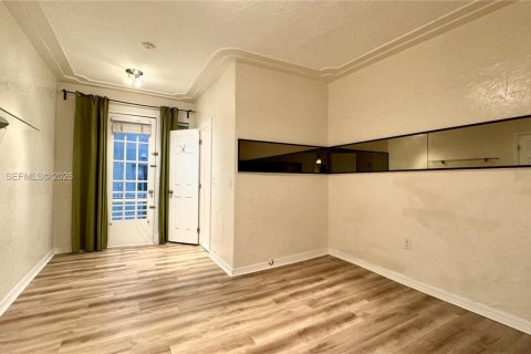 Condominio en alquiler en Miami Beach, Florida, 2 dormitorios, 82.68 m2 № 2041513 - foto 10